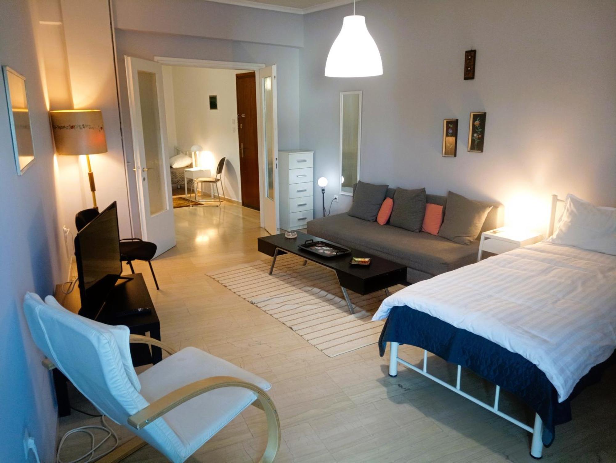 Apartment Square *